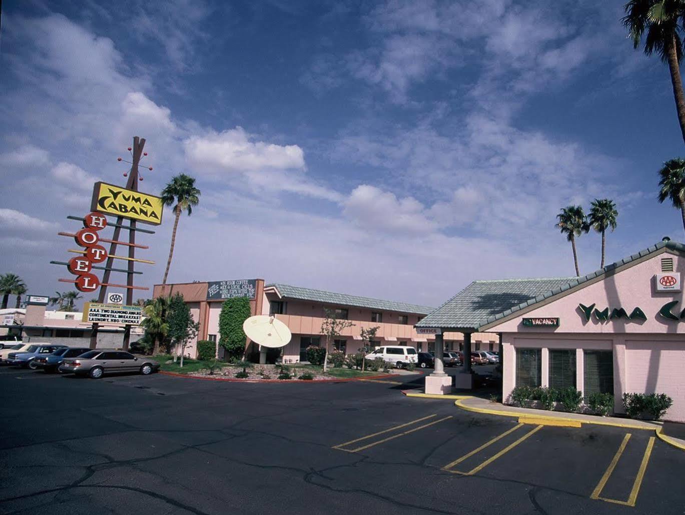 Econo Lodge Inn & Suites Yuma I-8 מראה חיצוני תמונה